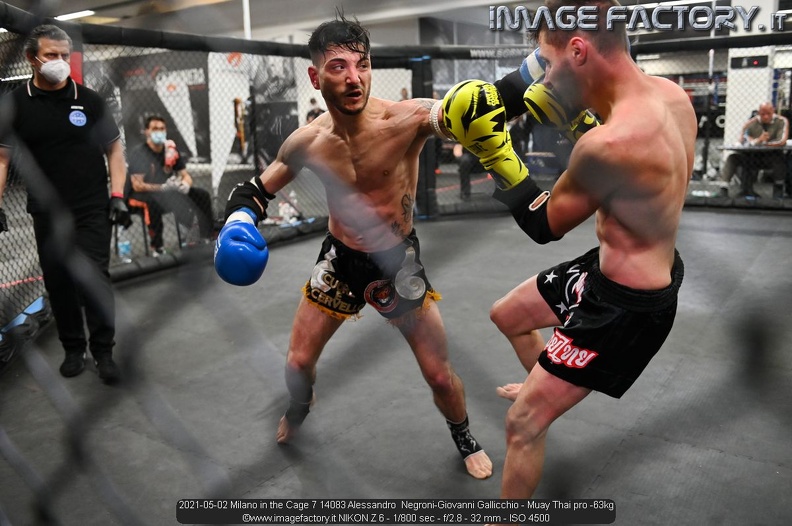 2021-05-02 Milano in the Cage 7 14083 Alessandro  Negroni-Giovanni Gallicchio - Muay Thai pro -63kg.jpg